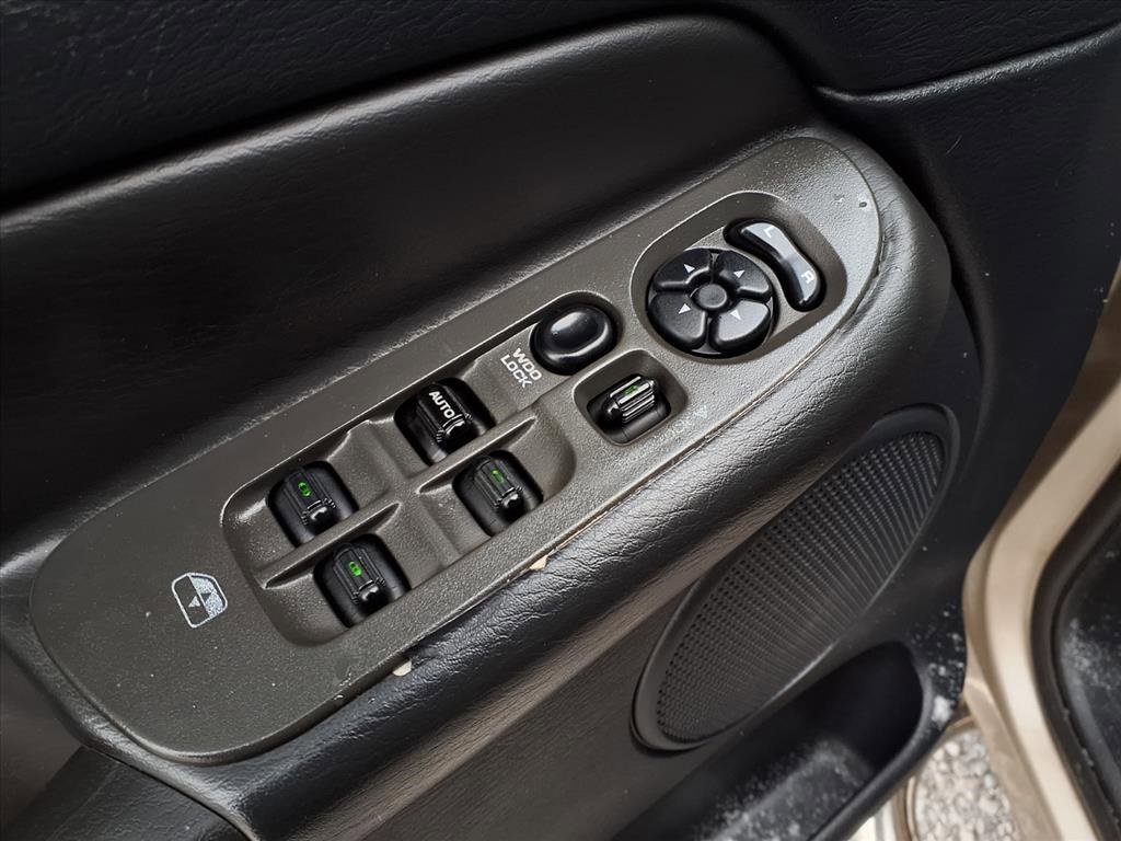 Used 2003 Dodge Ram 2500 Truck SLT image 24