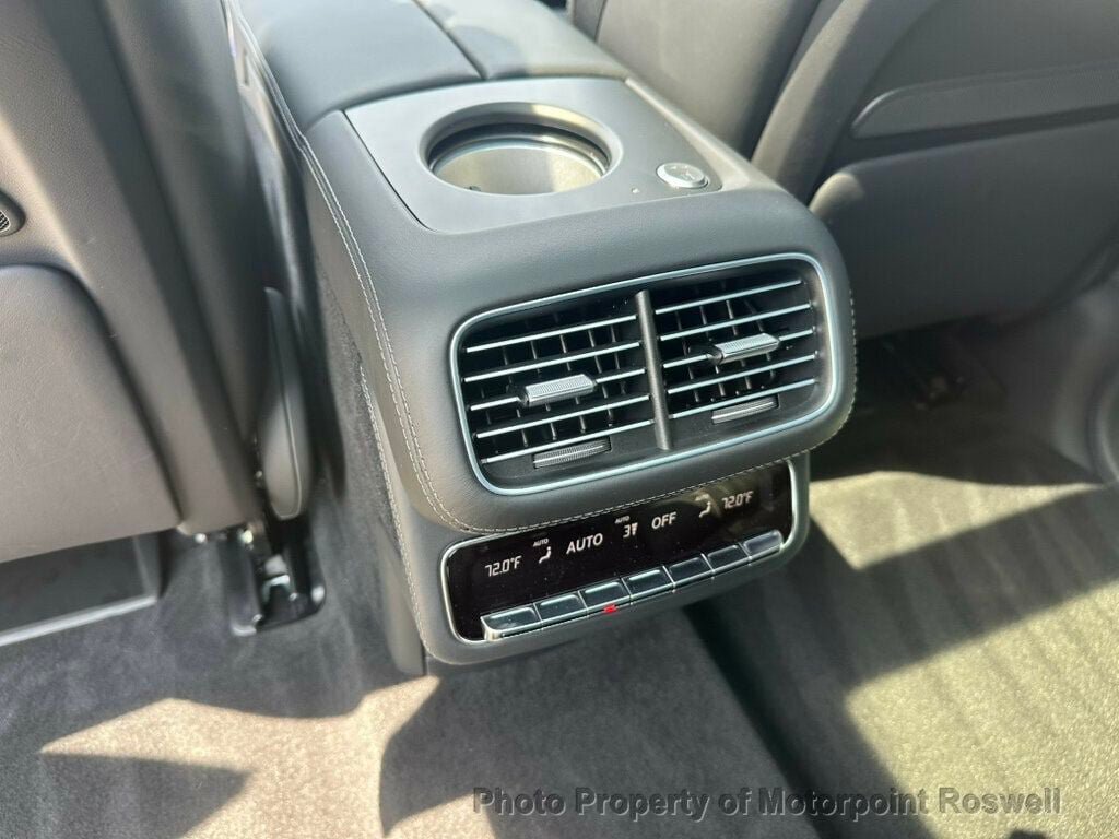 Used 2026 Mercedes-Benz Maybach GLS 600 4MATIC image 33