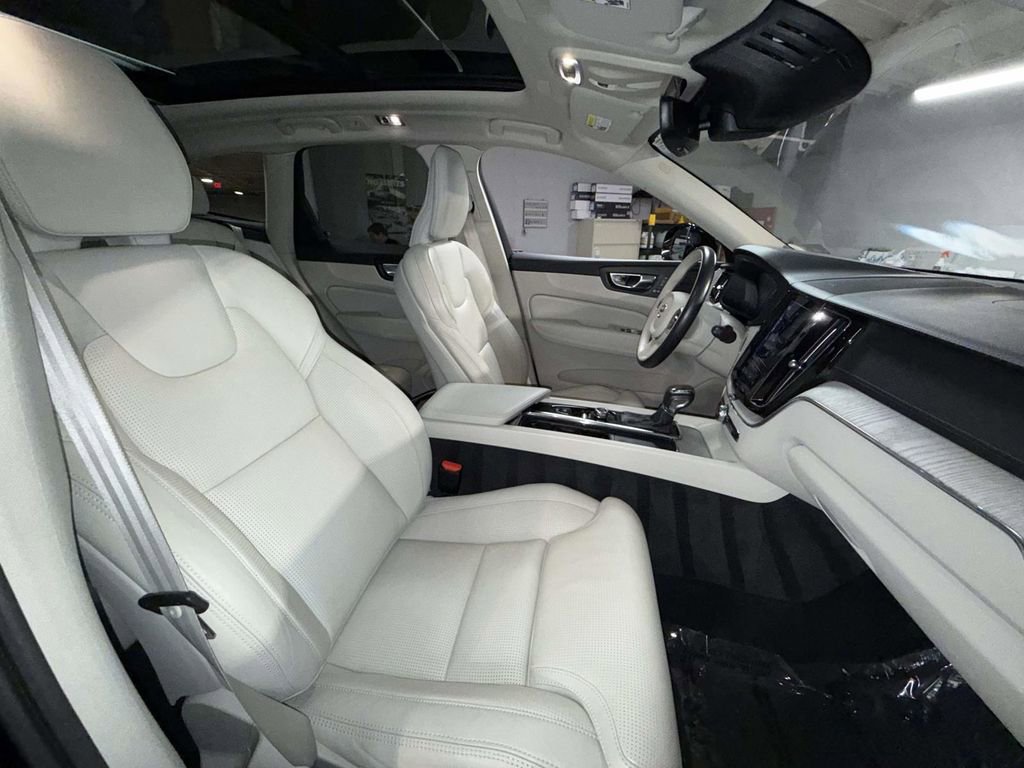 Used 2021 Volvo XC60 T6 Inscription w/ Advanced Package AWD/4WD image 13