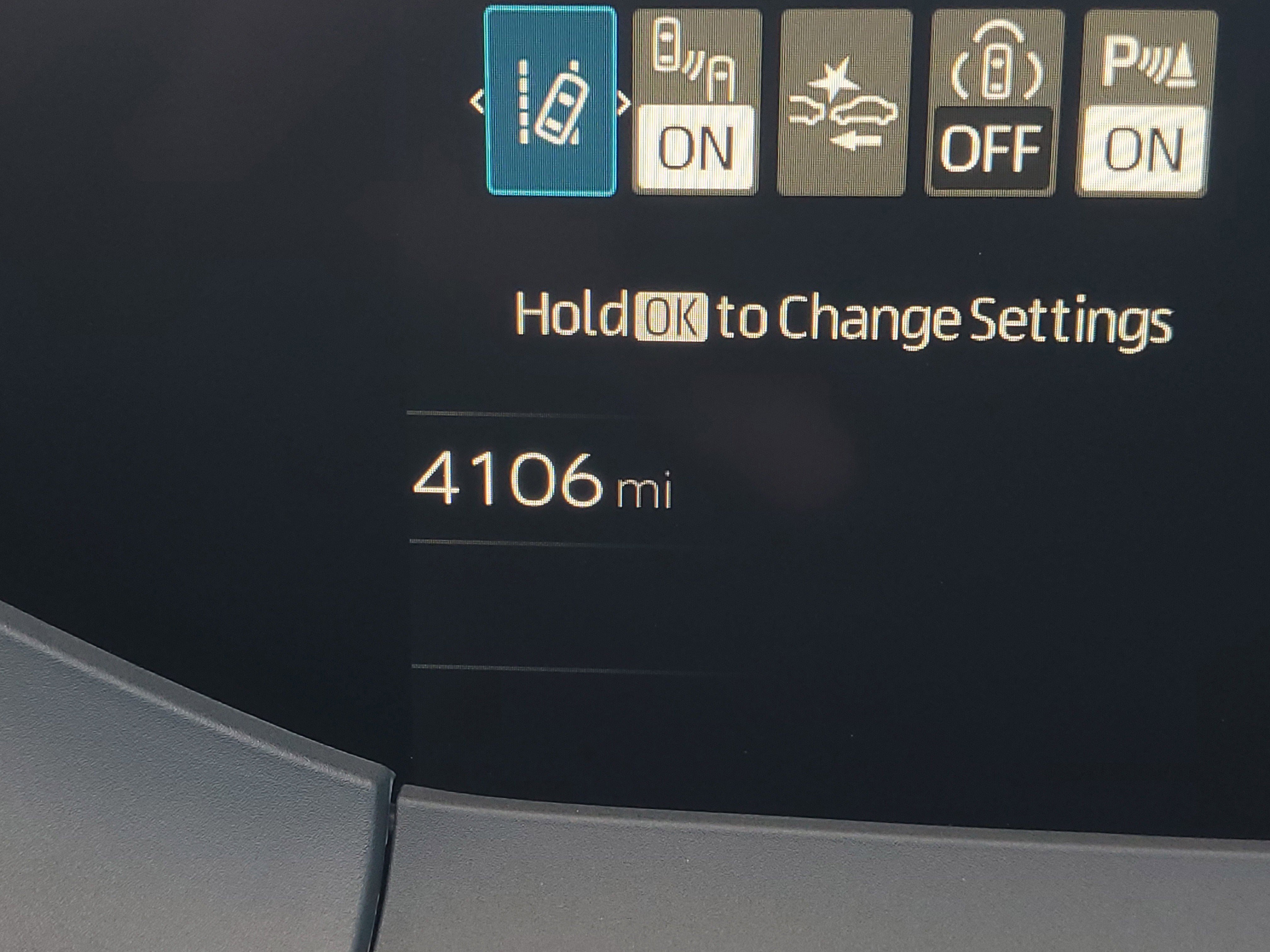 Certified 2025 Toyota Prius Limited image 24