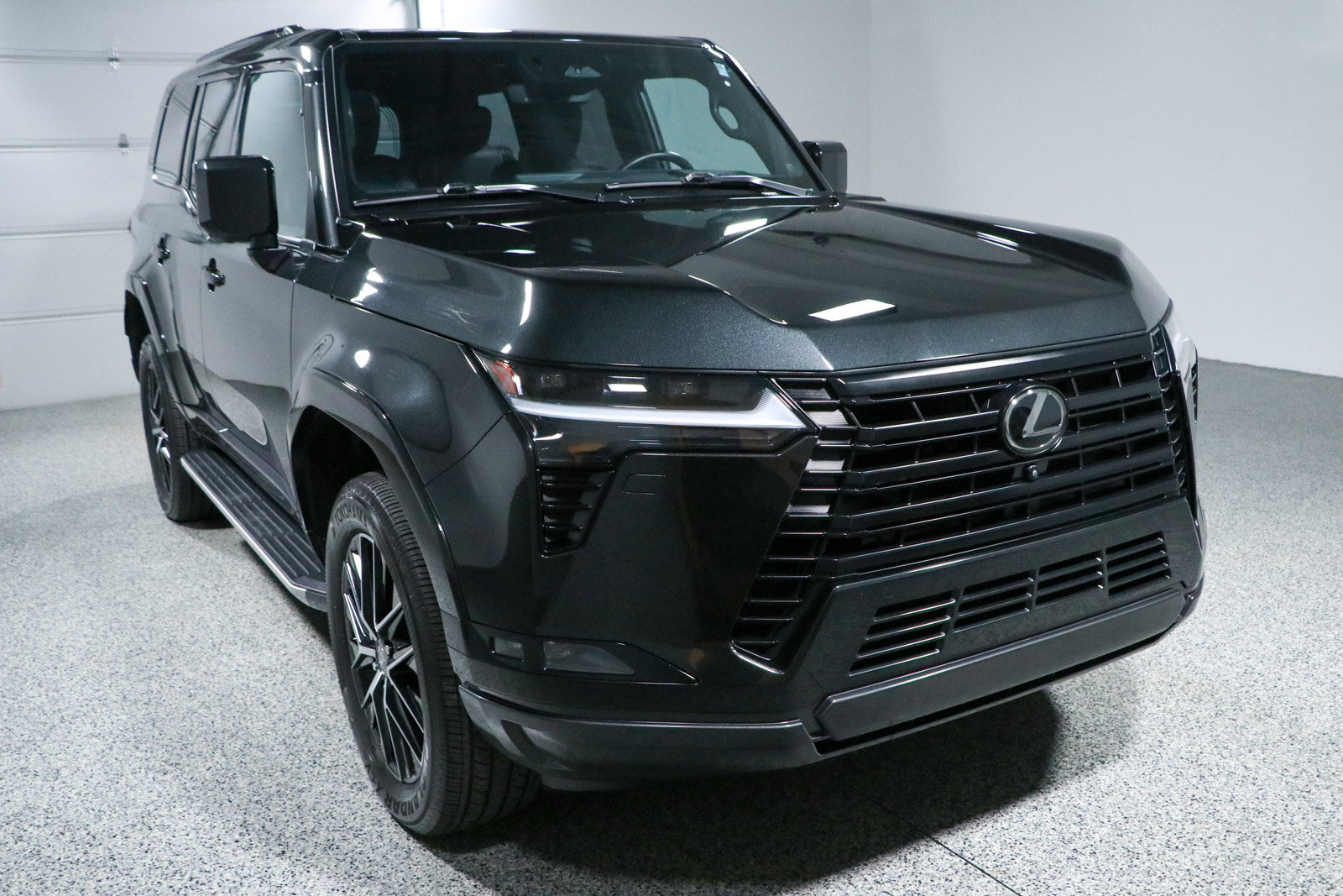 Used 2024 Lexus GX 550 w/ Accessory Package (Z1) AWD/4WD image 5