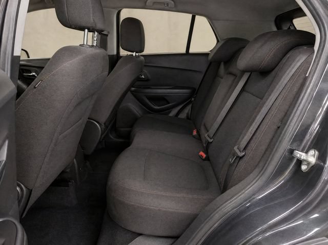 Used 2022 Chevrolet Trax LS w/ Tint and Cruise Package AWD/4WD image 11