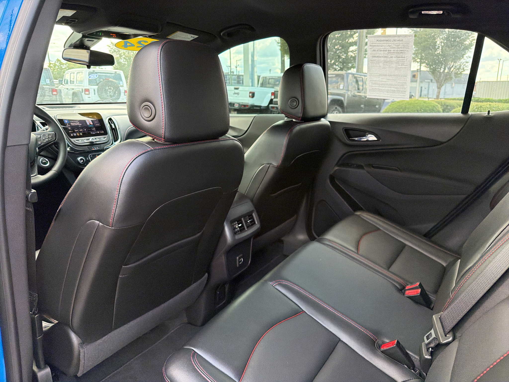 Used 2024 Chevrolet Equinox RS w/ RS Leather Package FWD image 29