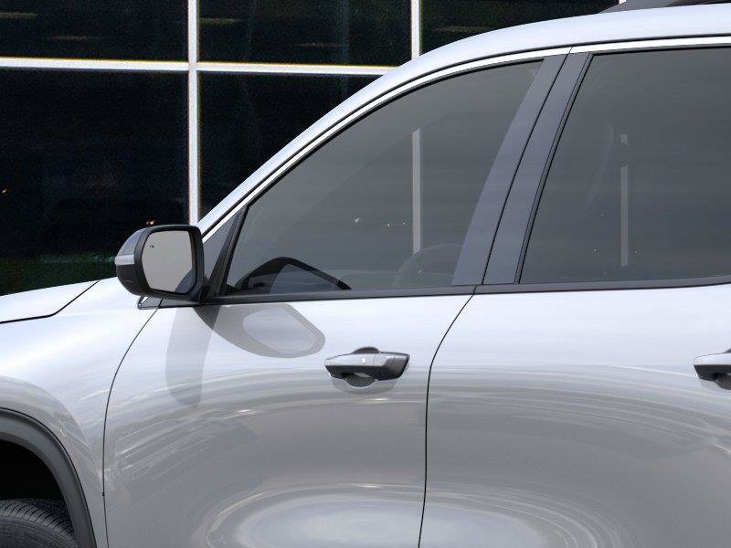 New 2027 Chevrolet Traverse LT FWD image 12