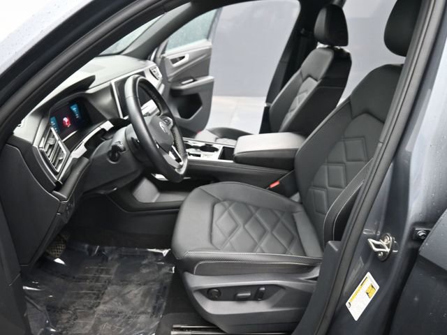Used 2025 Volkswagen Atlas Cross Sport SE image 13