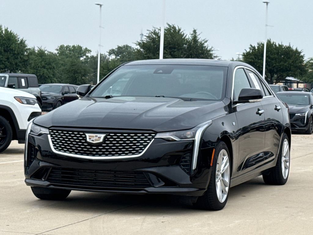 Used 2025 Cadillac CT4 Luxury RWD image 3
