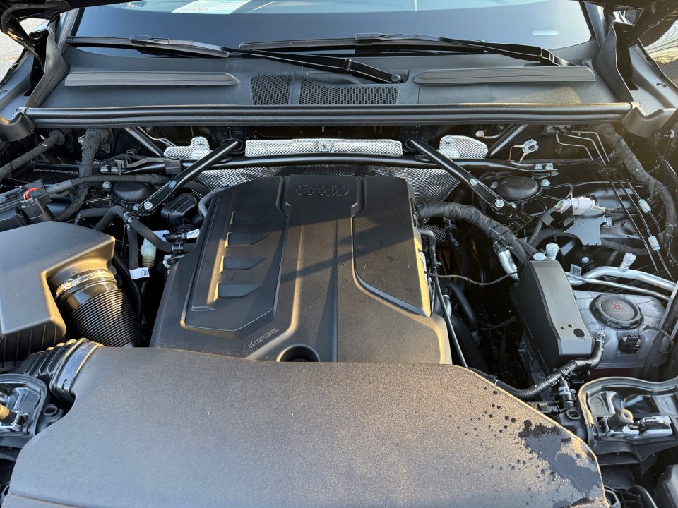 Certified 2025 Audi Q5 Premium w/ Convenience Package image 16