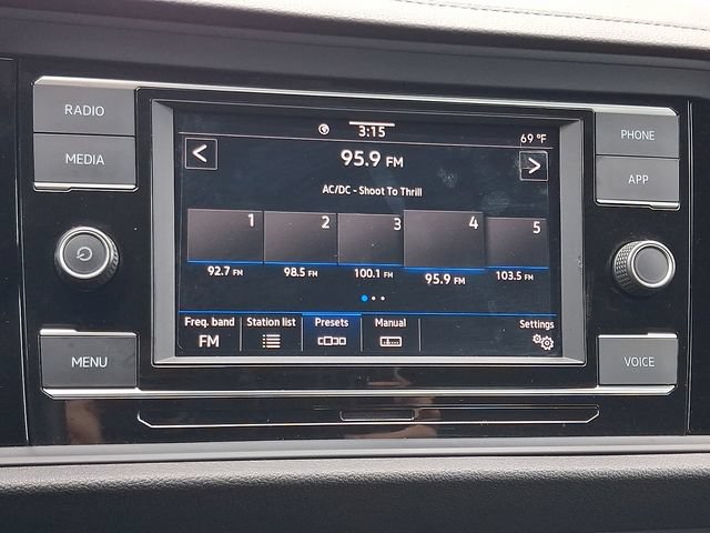 Certified 2024 Volkswagen Jetta Sport FWD image 16