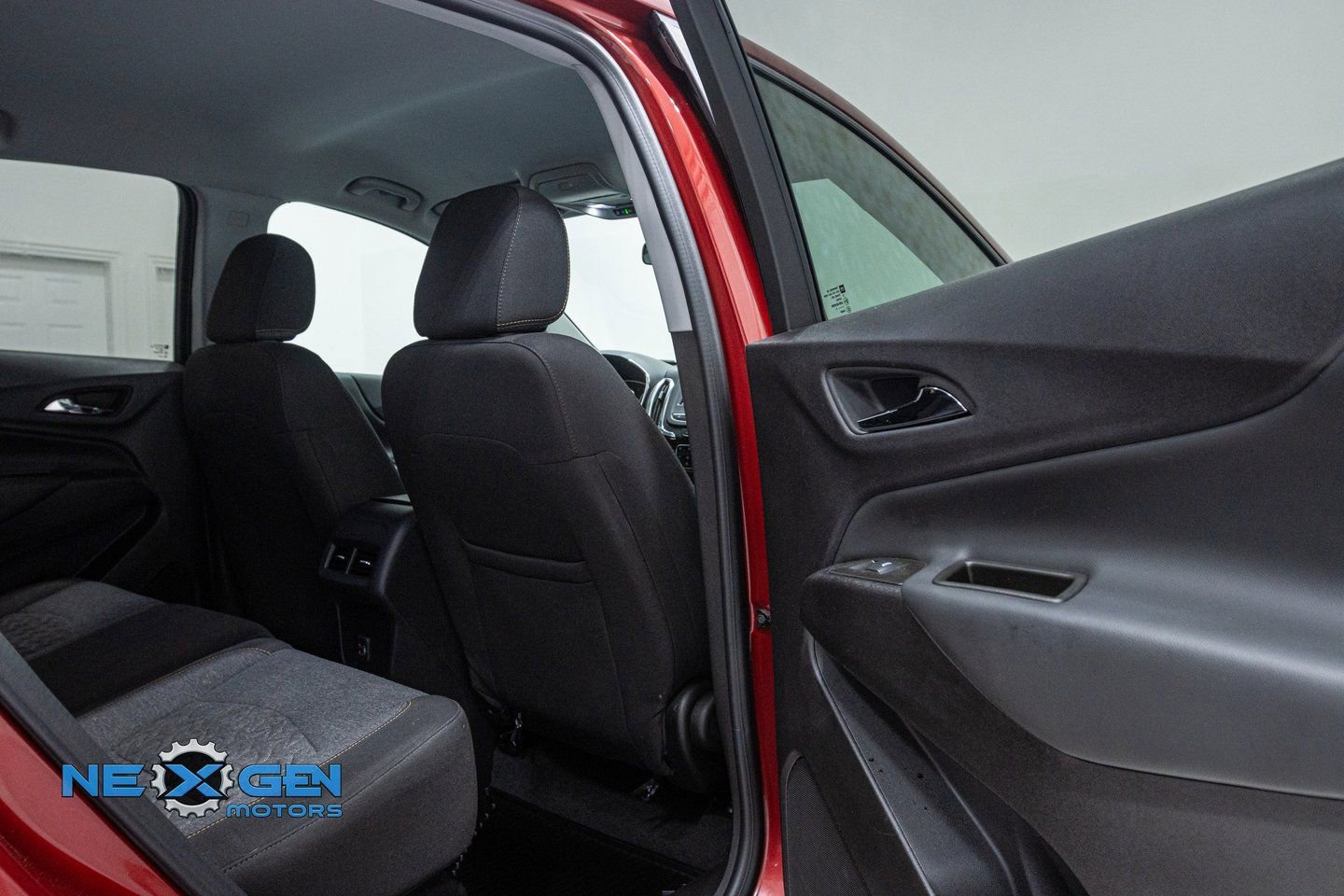 Used 2024 Chevrolet Equinox LT image 30