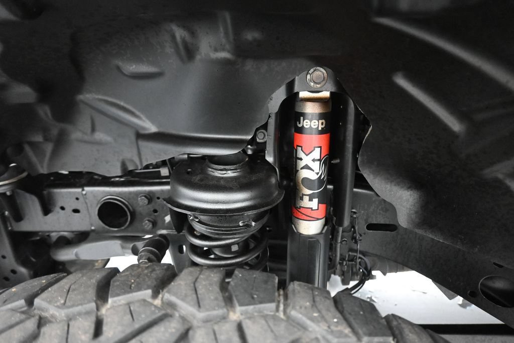 Used 2022 Jeep Gladiator Rubicon w/ LED Lighting Group AWD/4WD image 50