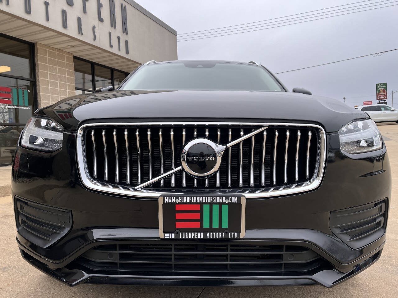 Used 2022 Volvo XC90 T6 Momentum w/ Climate Package AWD/4WD image 7