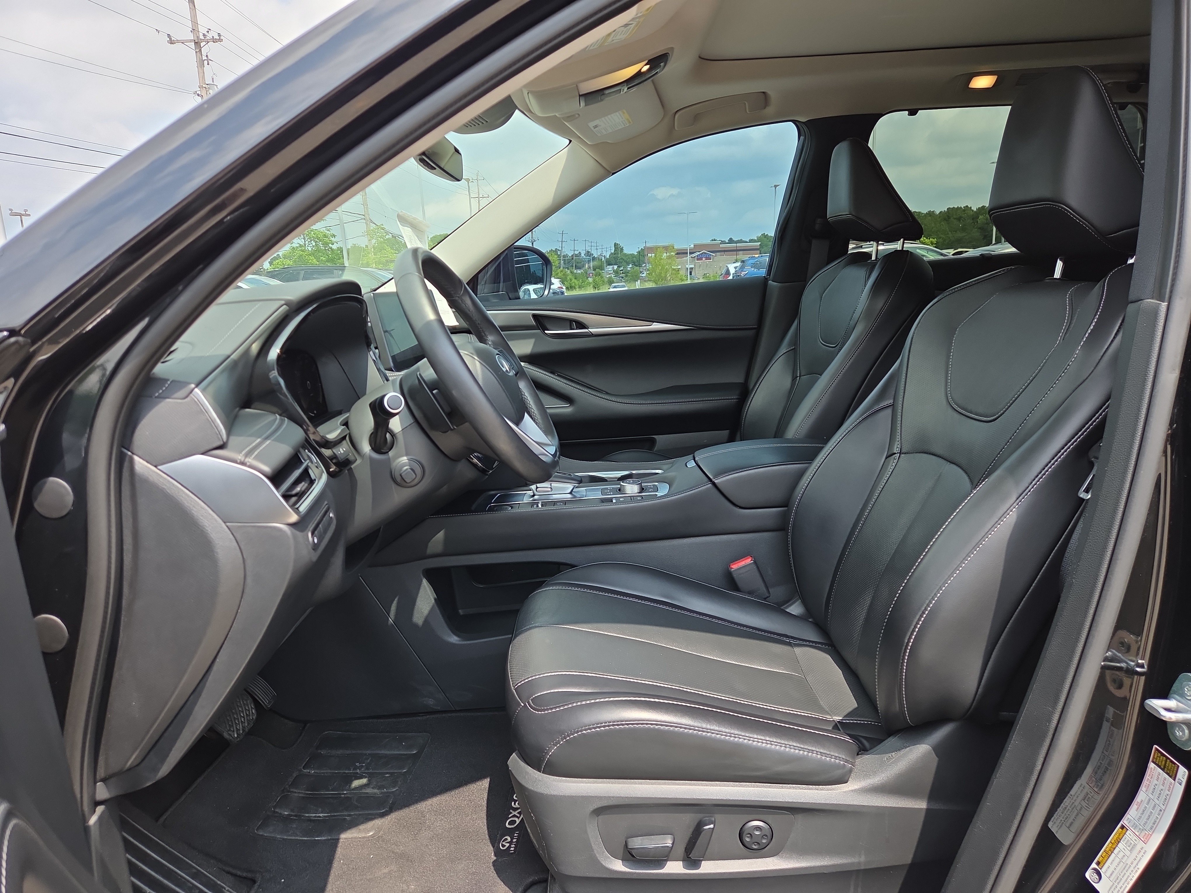 Used 2023 INFINITI QX60 Luxe w/ Cargo Package AWD/4WD image 10