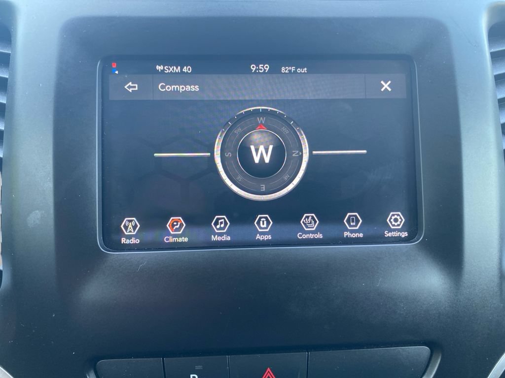 Certified 2019 Jeep Cherokee Latitude Plus AWD/4WD image 29