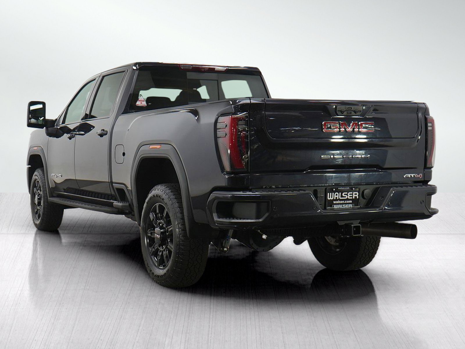 Used 2024 GMC Sierra 3500 AT4 w/ AT4 Premium Plus Package AWD/4WD image 3