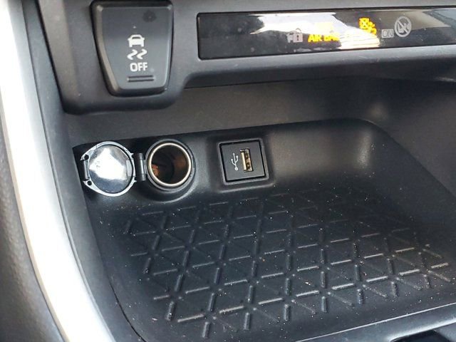 Used 2025 Toyota RAV4 XLE image 29