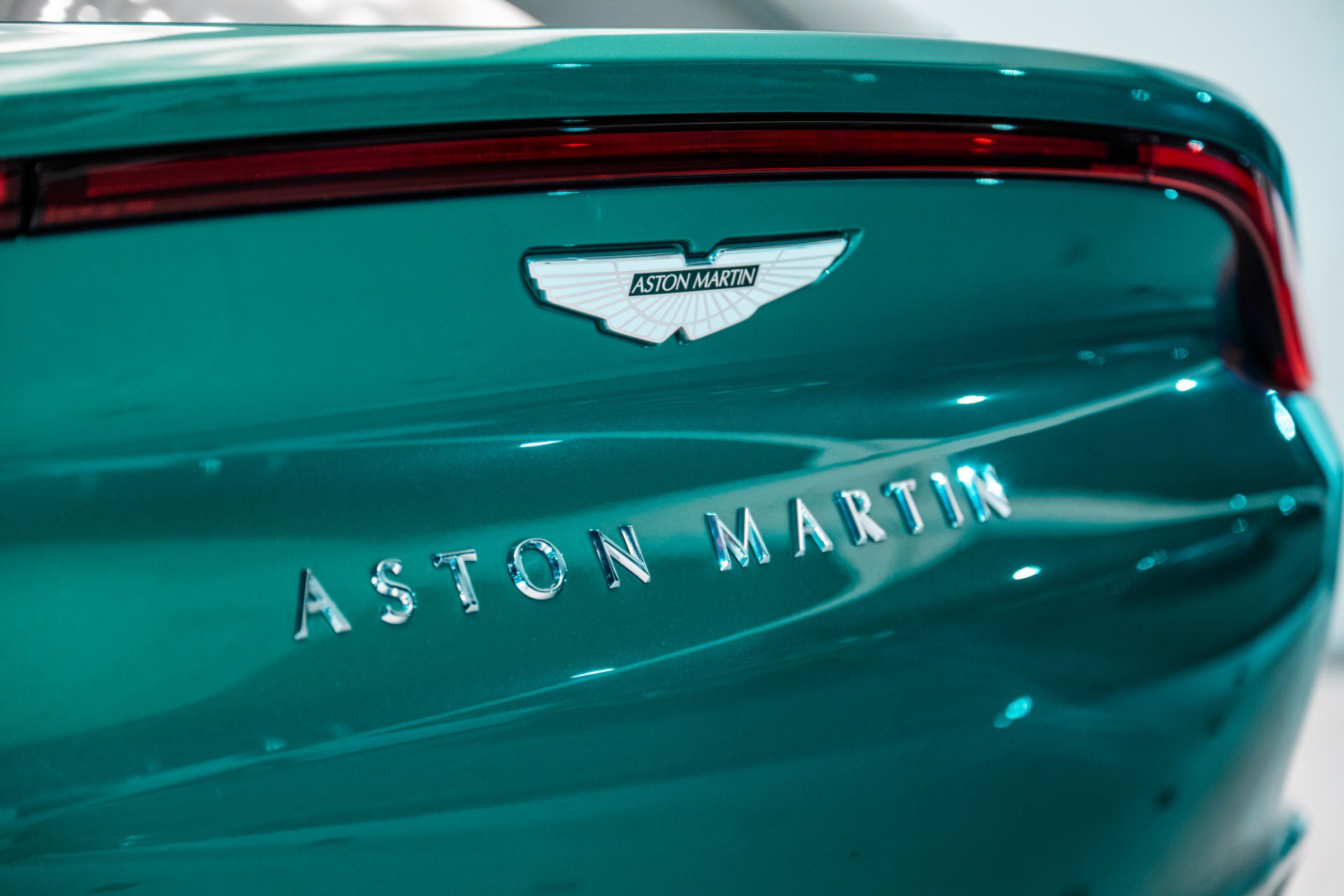Used 2023 Aston Martin DBX 707 image 8