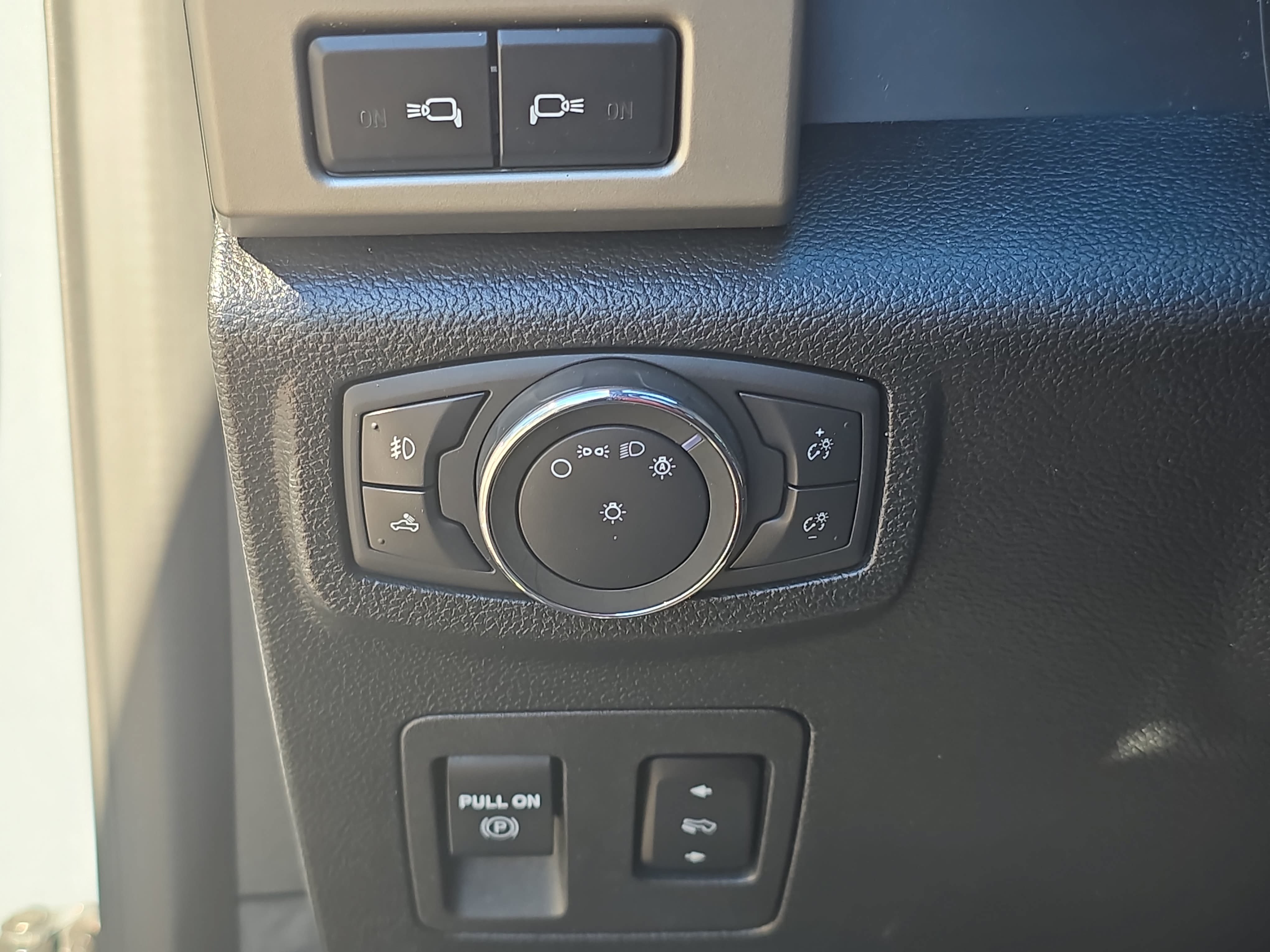 Used 2020 Ford F150 Lariat w/ Equipment Group 502A Luxury AWD/4WD image 27