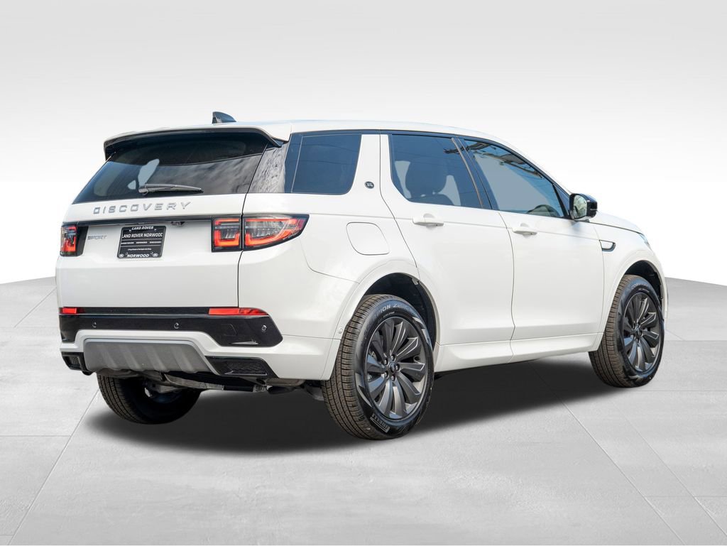 New 2025 Land Rover Discovery Sport S image 4