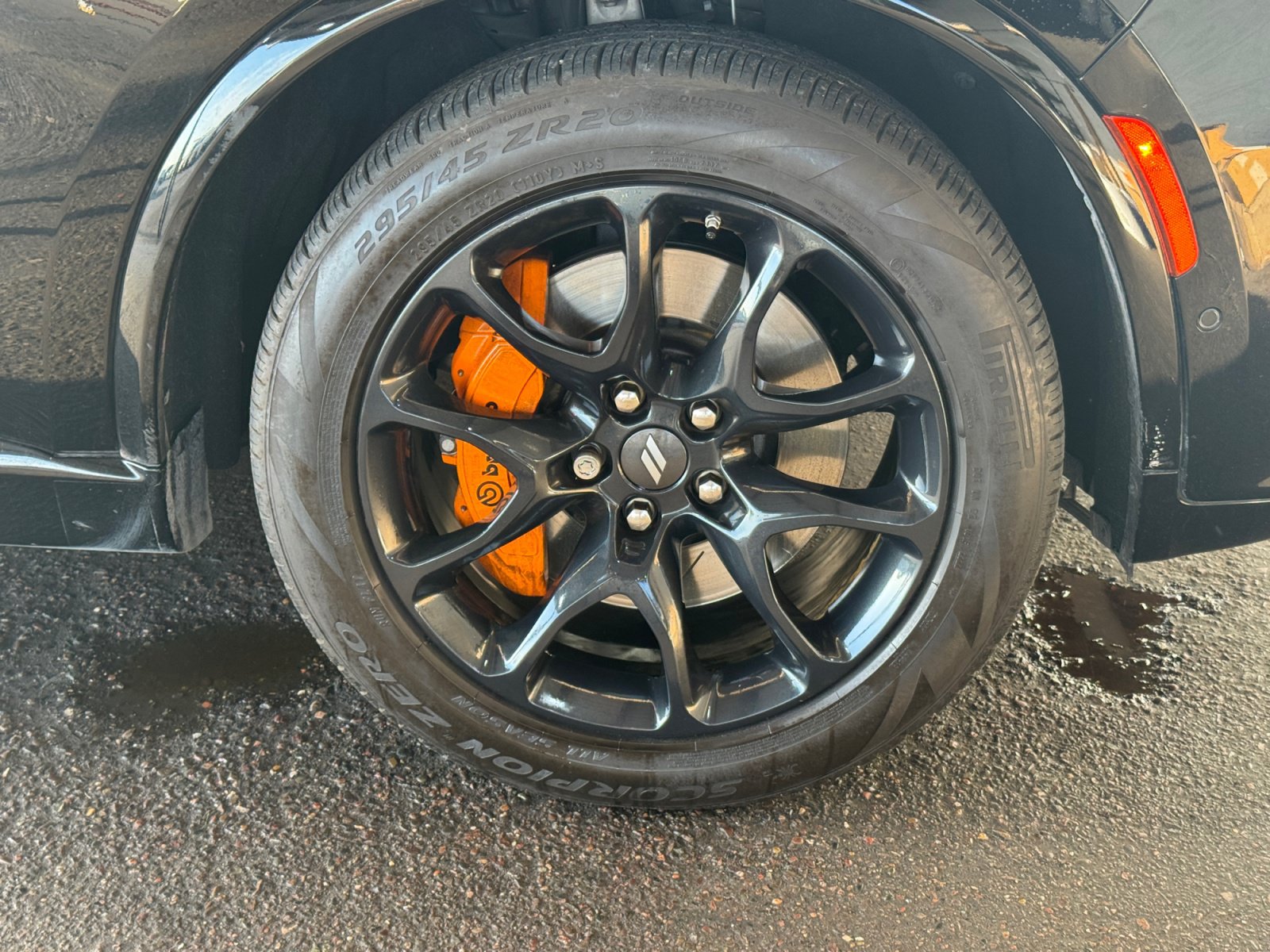 Used 2023 Dodge Durango R/T w/ Hemi Orange Plus Package AWD/4WD image 33