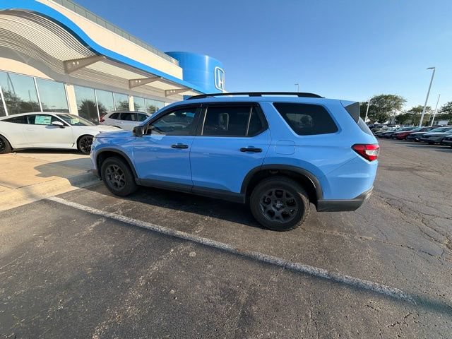 Used 2024 Honda Pilot TrailSport image 2