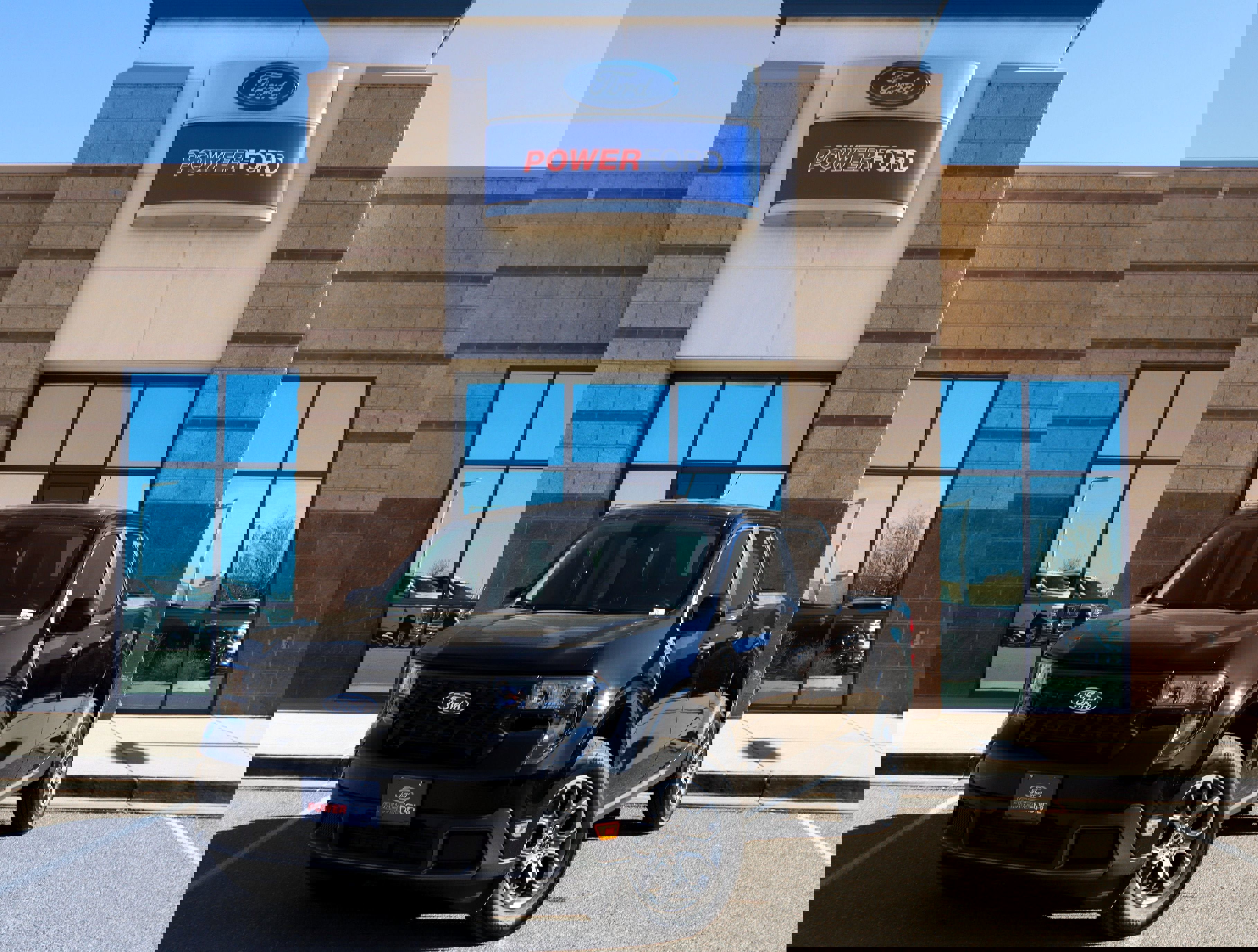 New 2025 Ford Maverick XLT w/ XLT Luxury Package image 2