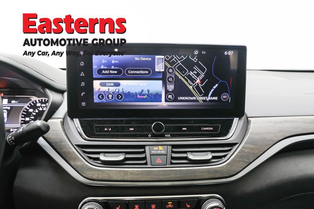 Used 2023 Nissan Altima 2.5 SV w/ SV Premium Package image 12