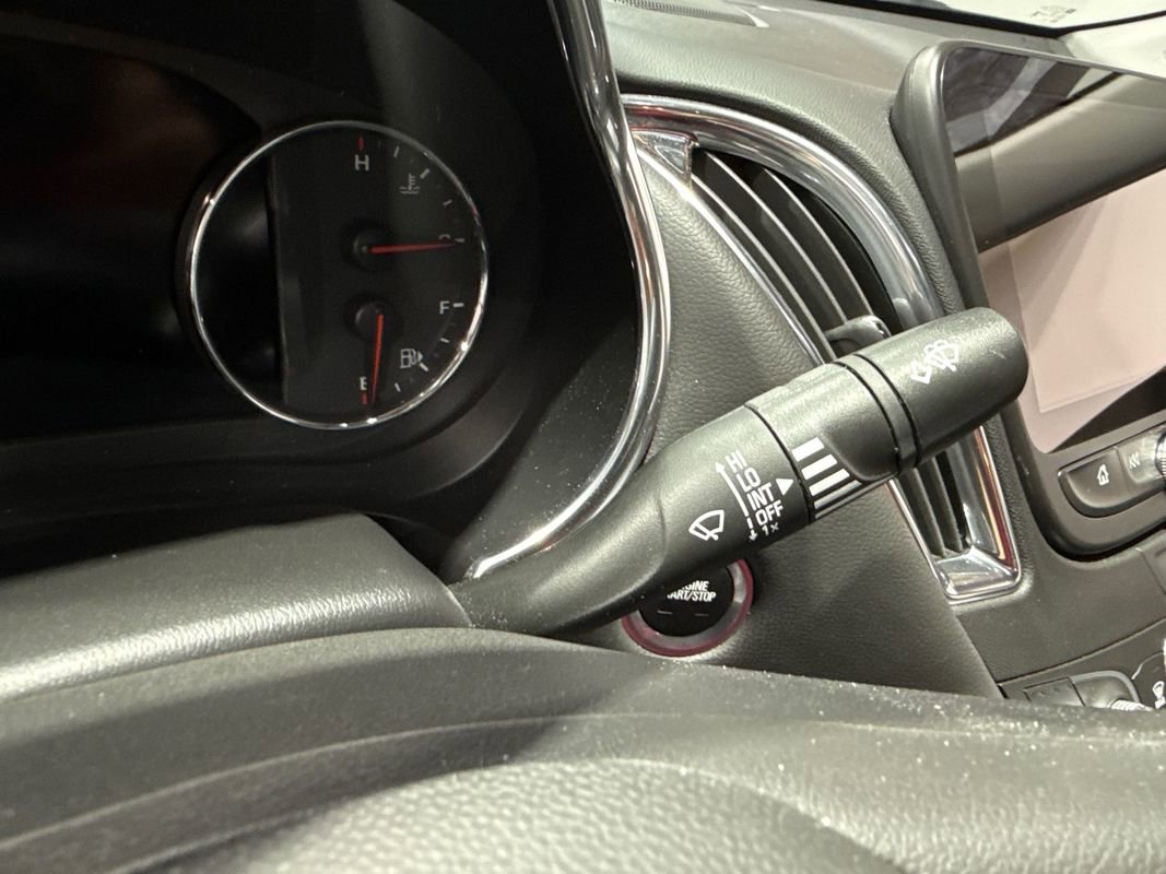 Used 2025 Chevrolet Malibu LT image 96