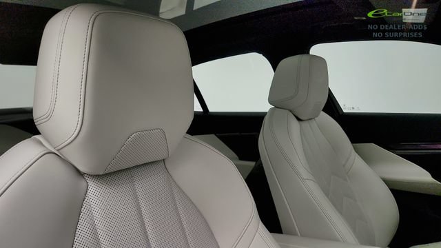 Used 2025 BMW i5 eDrive40i RWD image 38