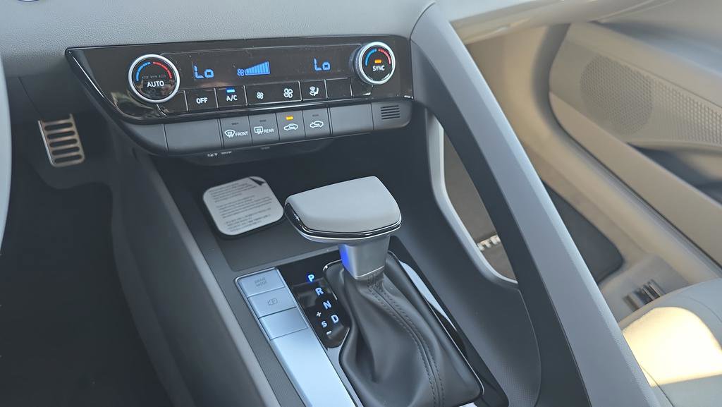 New 2026 Hyundai Elantra Sport FWD image 21