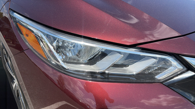 Used 2022 Nissan Sentra SV FWD image 9