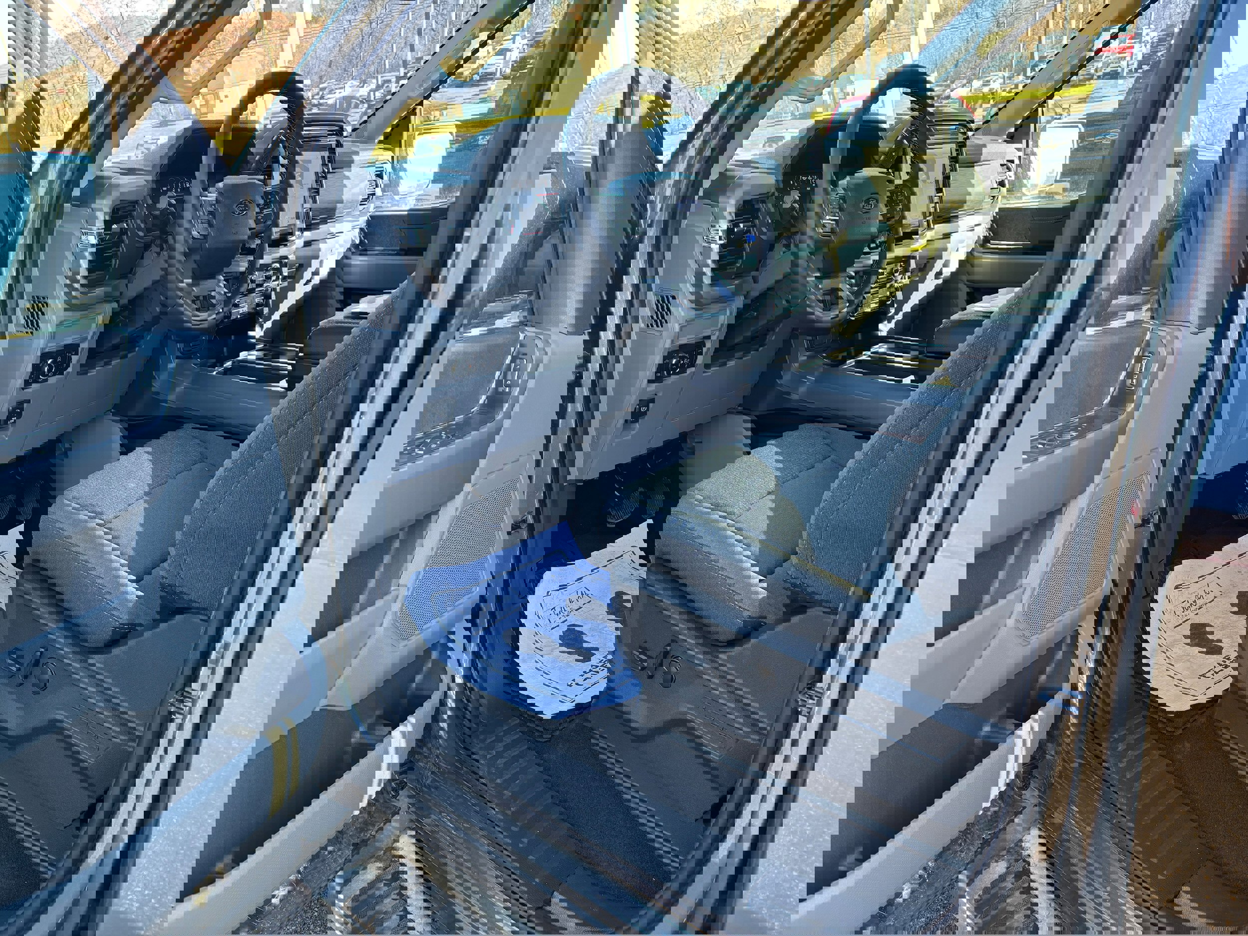 New 2025 Ford F150 XLT w/ Equipment Group 302A MID image 8