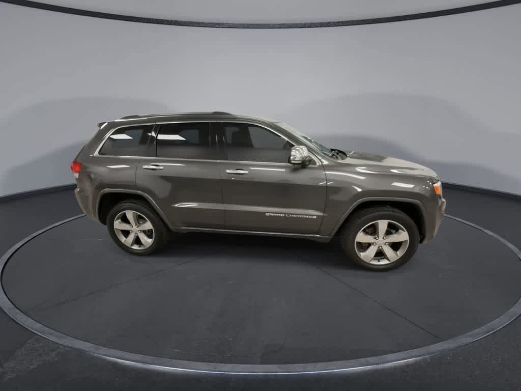 Used 2016 Jeep Grand Cherokee Overland AWD/4WD image 9