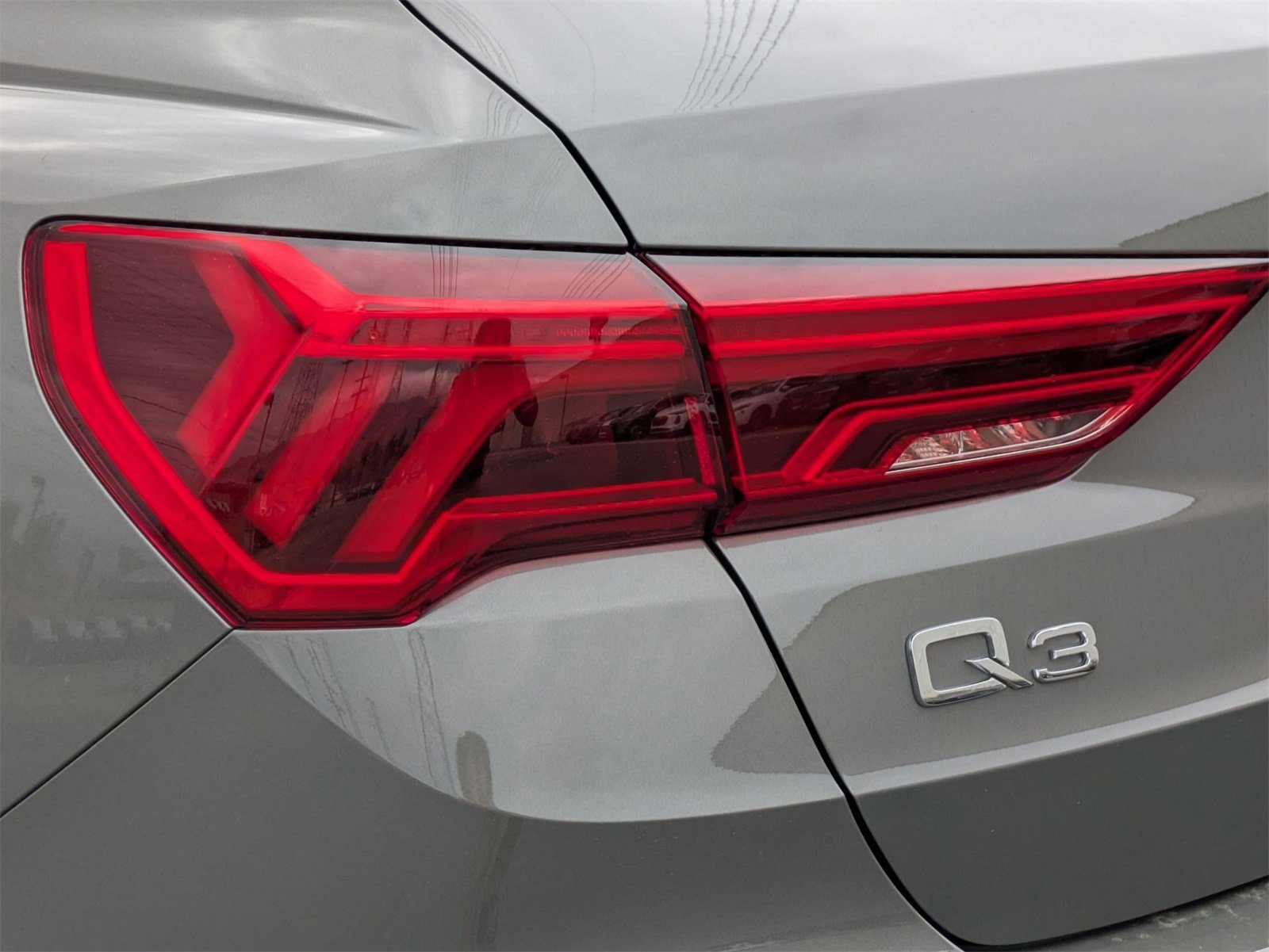 New 2025 Audi Q3 2.0T Premium image 14