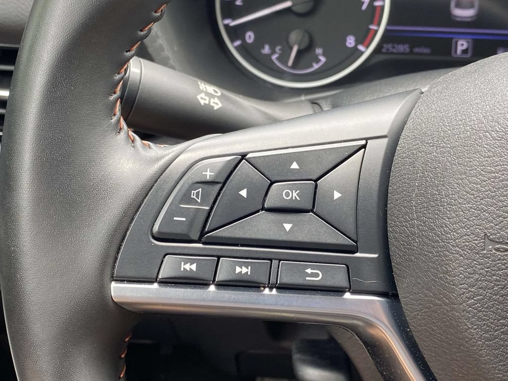 Used 2025 Nissan Sentra SR FWD image 27