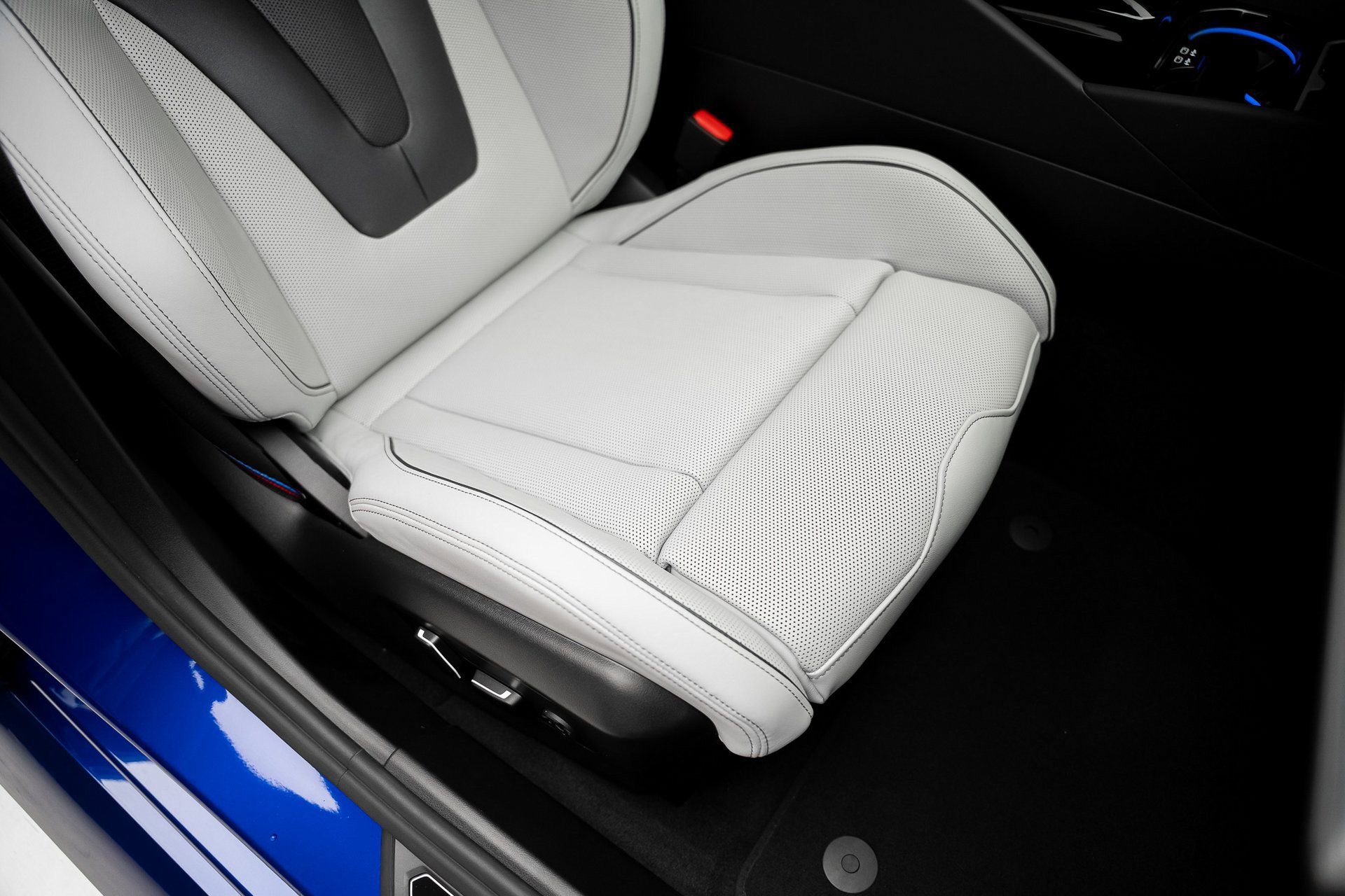 Used 2025 BMW M5 image 67