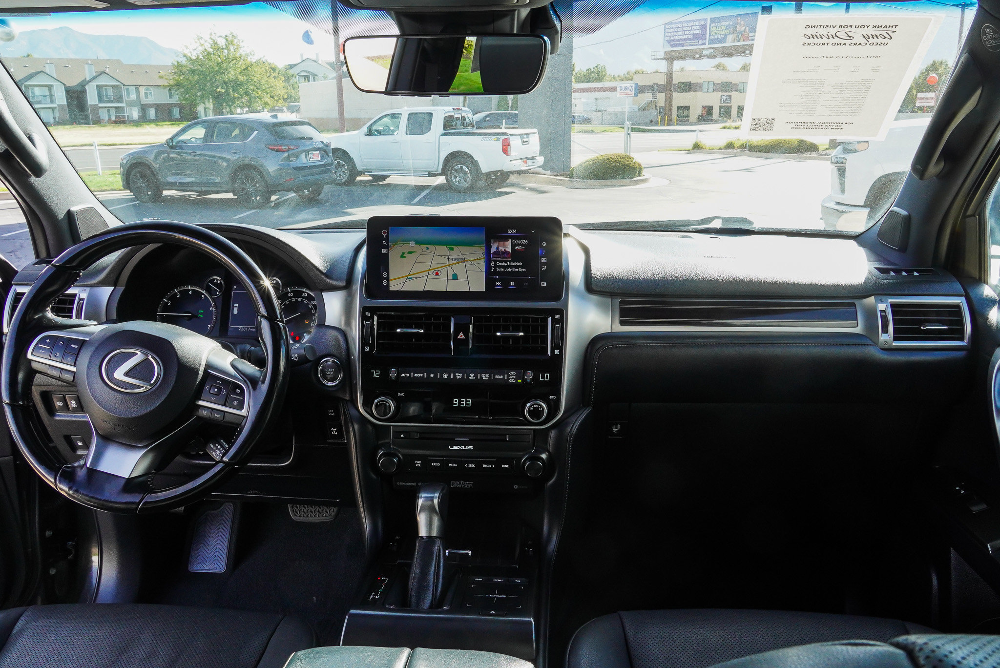 Used 2023 Lexus GX 460 Premium w/ Accessory Package AWD/4WD image 33