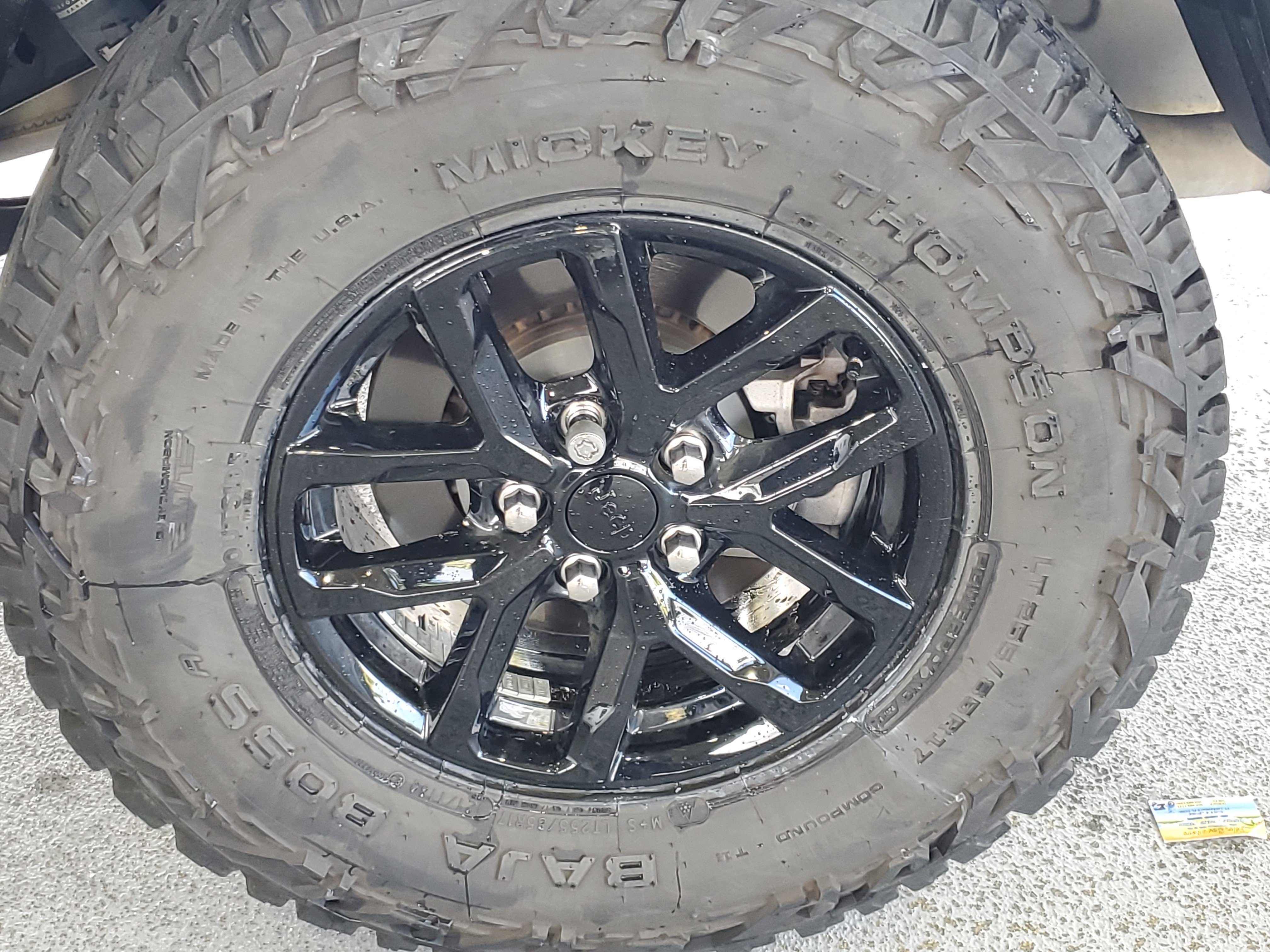 Used 2022 Jeep Gladiator Sport AWD/4WD image 7