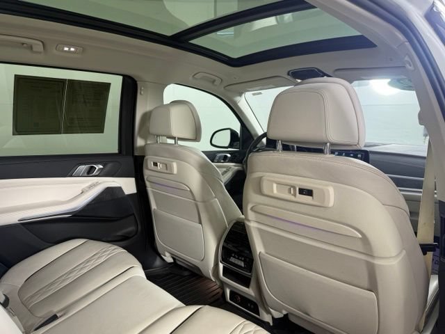 Used 2022 BMW X7 xDrive40i w/ Premium Package AWD/4WD image 28