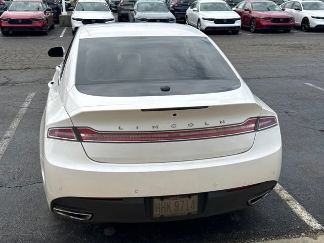 Used 2013 Lincoln MKZ FWD image 2