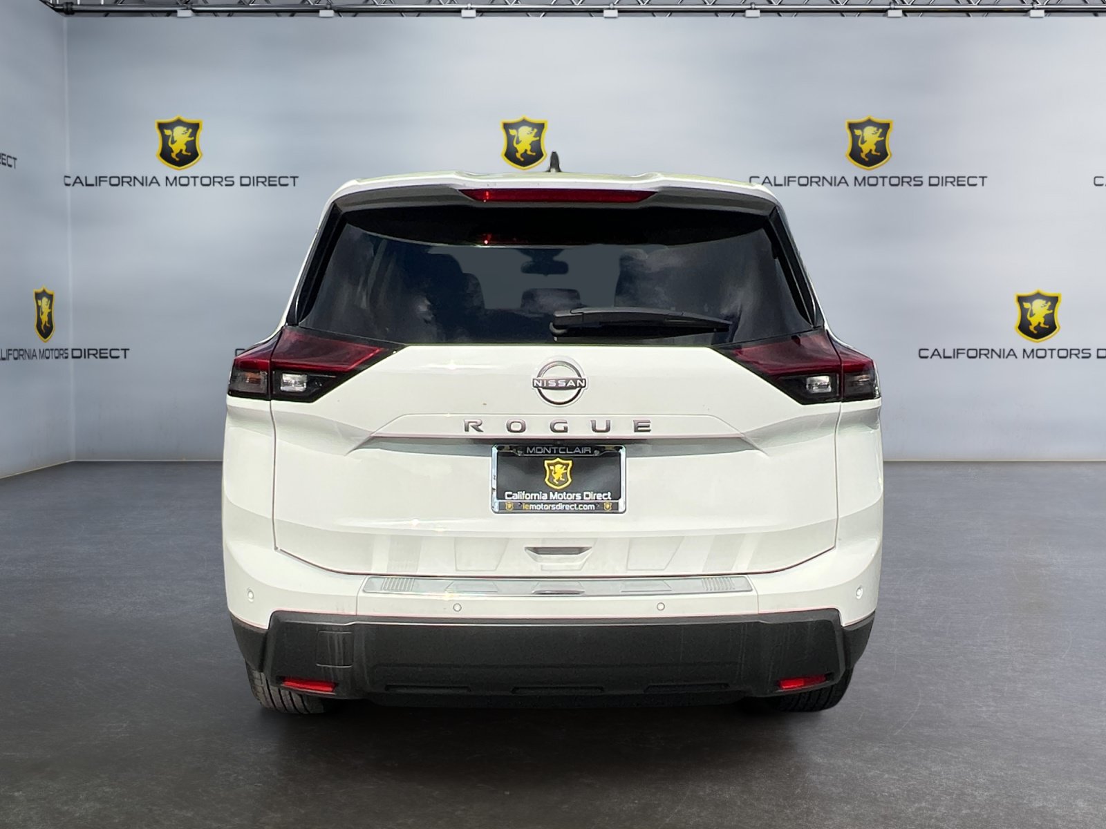 Used 2024 Nissan Rogue S FWD image 4