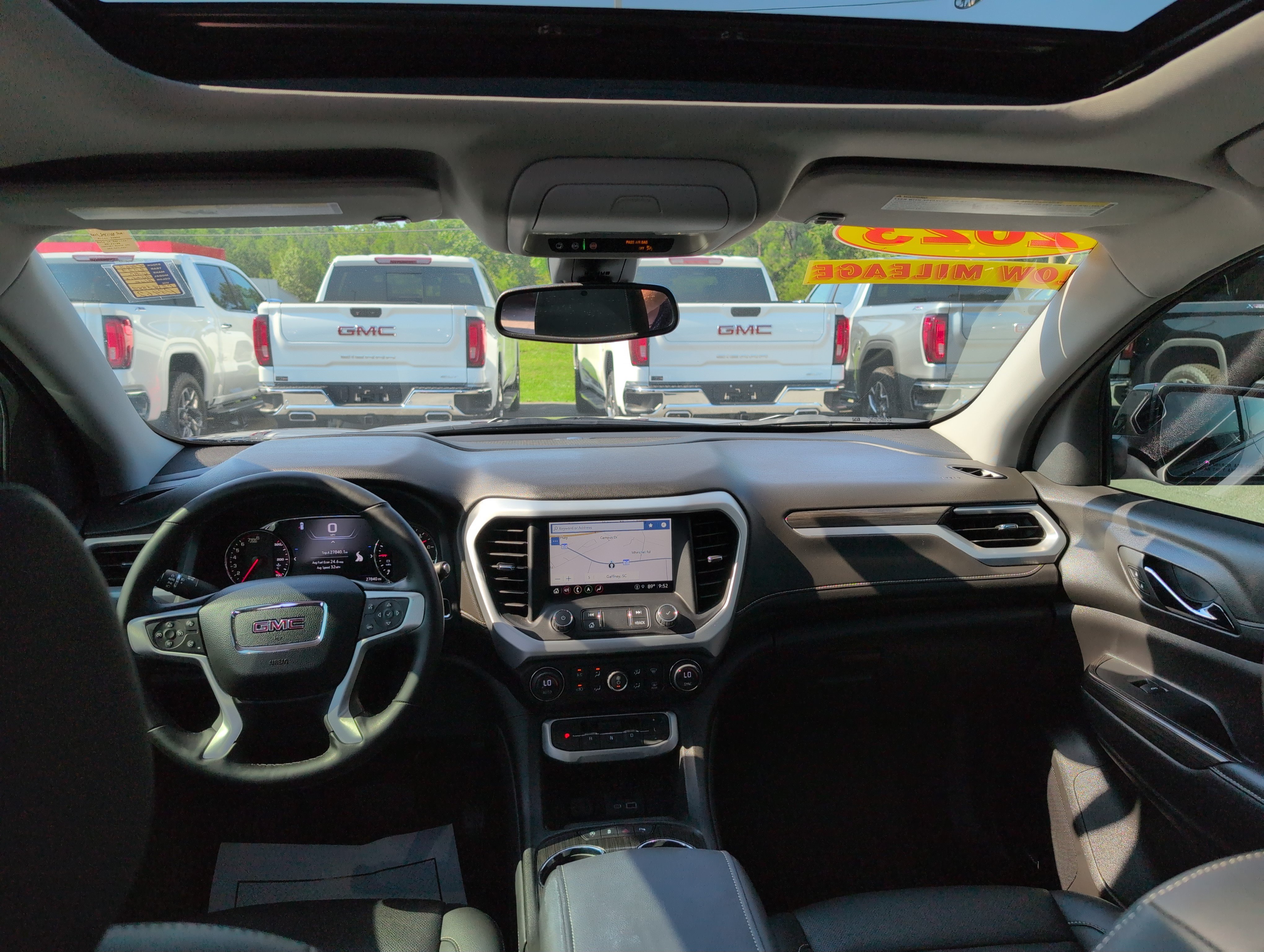 Used 2023 GMC Acadia SLT w/ Elevation Edition FWD image 33