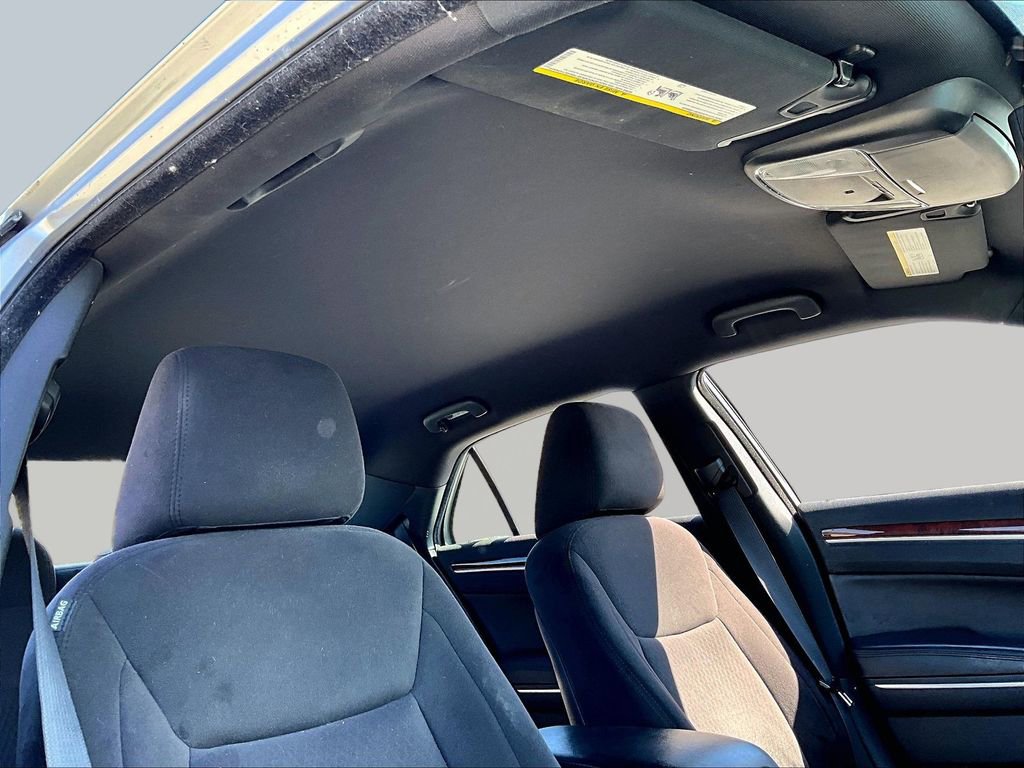 Used 2012 Chrysler 300 image 18