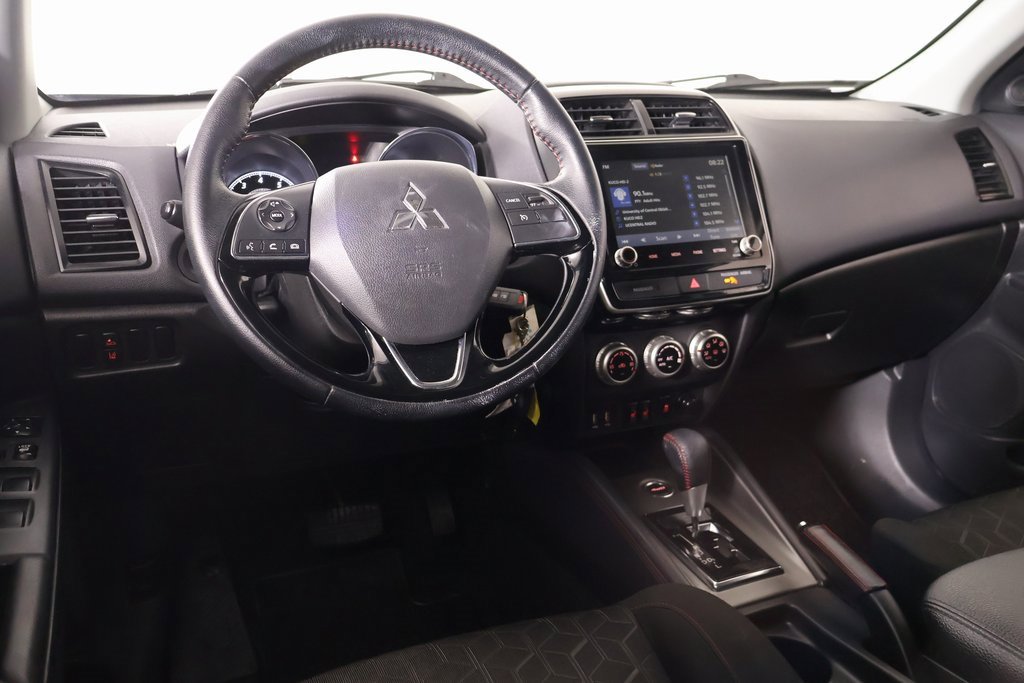 Used 2024 Mitsubishi Outlander Sport LE image 2