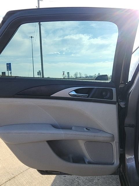 Used 2020 Lincoln MKZ Reserve w/ Elements Package image 33