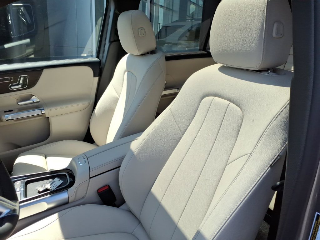 New 2026 Mercedes-Benz GLB 250 4MATIC image 13