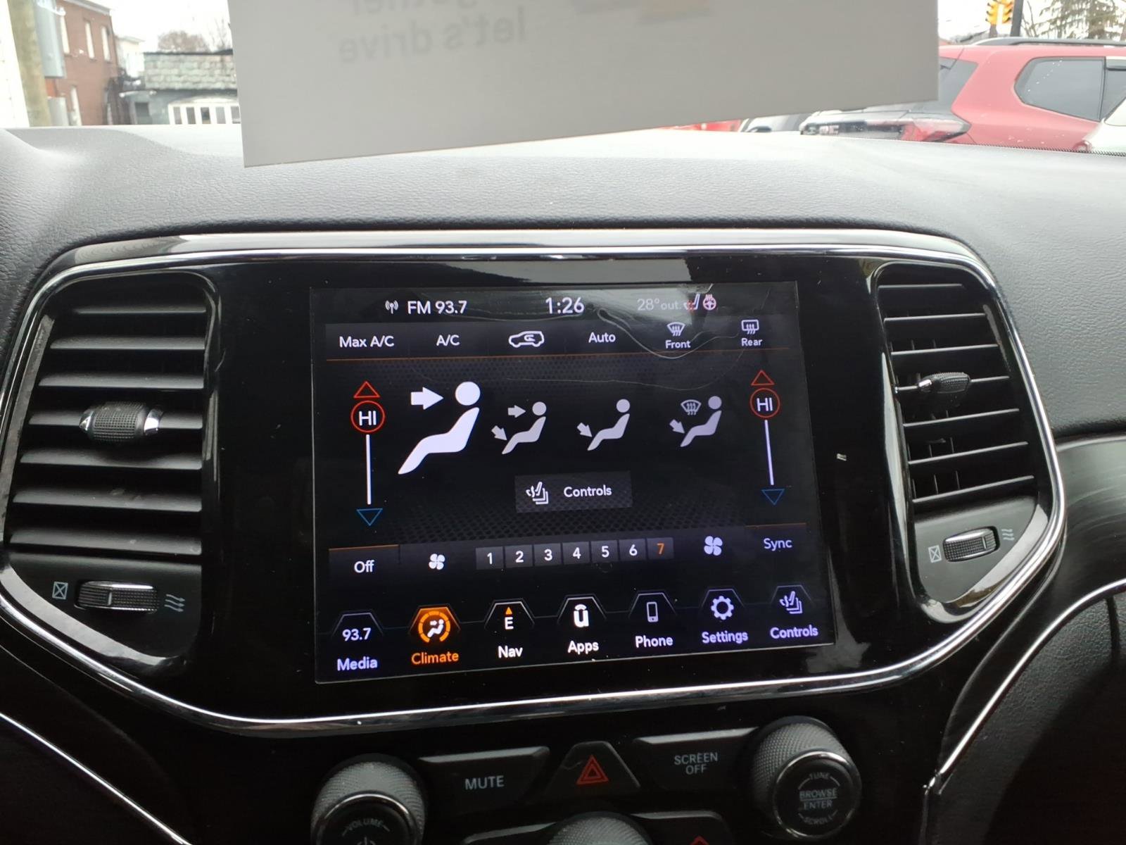 Used 2020 Jeep Grand Cherokee Limited image 22