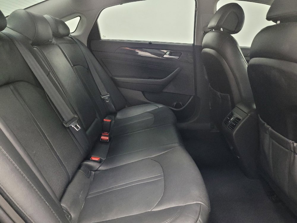 Used 2015 Hyundai Sonata Limited w/ Option Group 06 FWD image 19