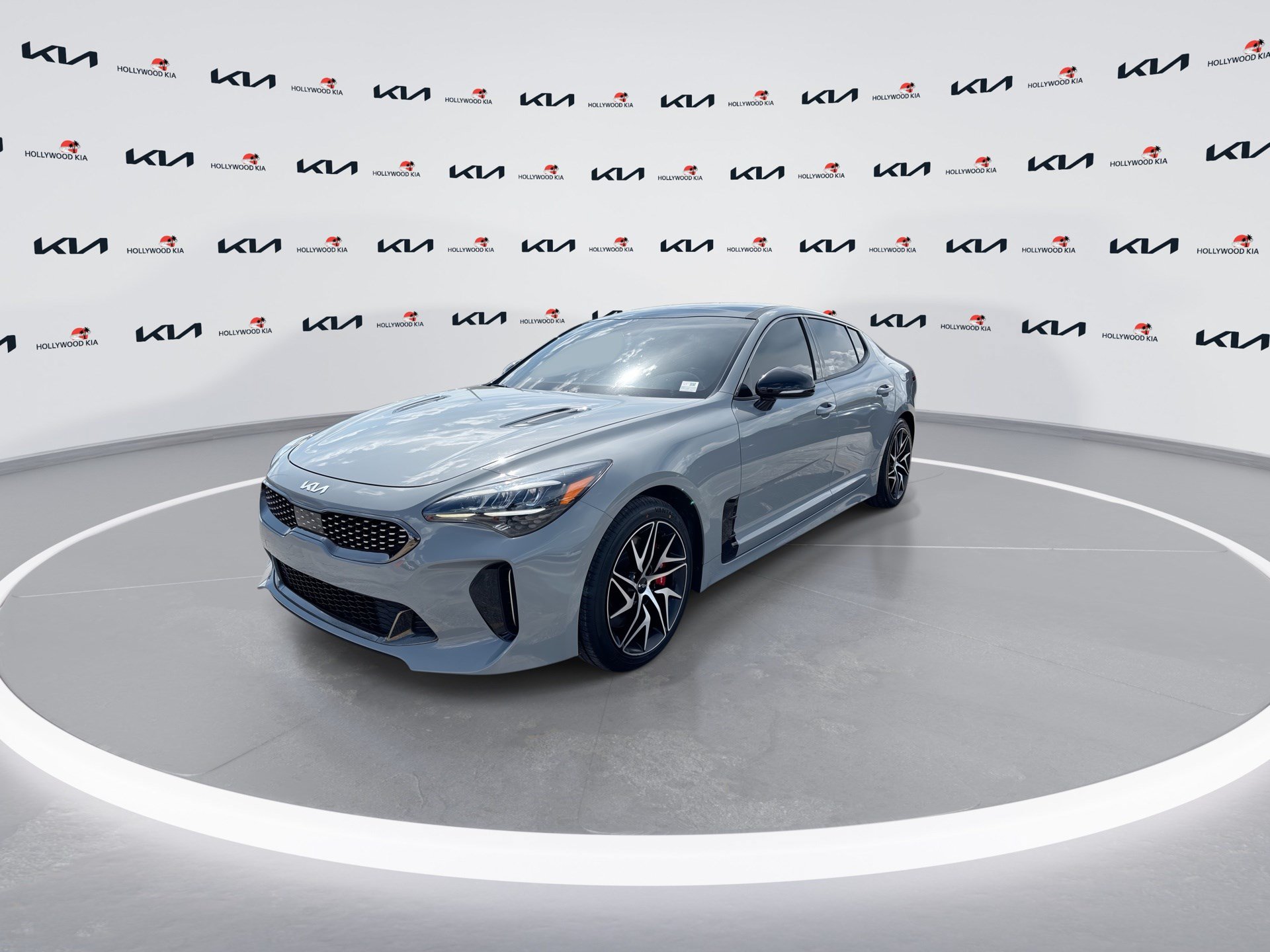 Used 2023 Kia Stinger GT-Line w/ Sun & Sound Package RWD image 4