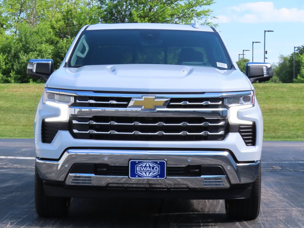 New 2026 Chevrolet Silverado 1500 LTZ w/ LTZ Premium Package AWD/4WD image 23