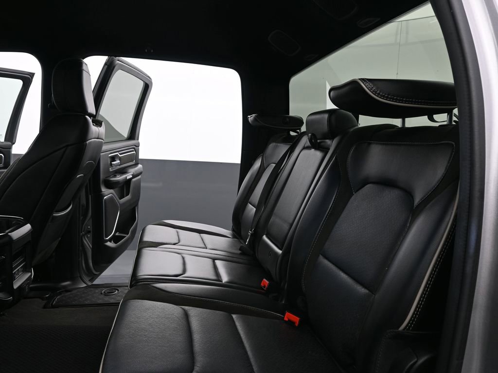 Used 2024 RAM 1500 Laramie RWD image 11